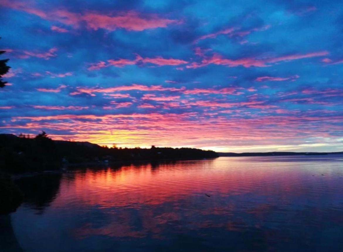 Walkon Waterfront Castle Cove Inn Chemainus Zewnętrze zdjęcie
